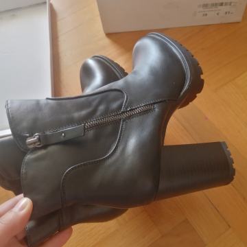 crne gležnjače 39 br