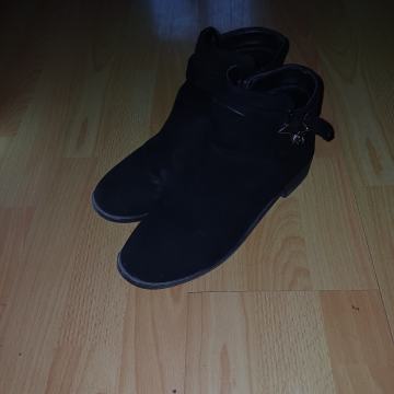 Crne gležnjače/80s glam rock style