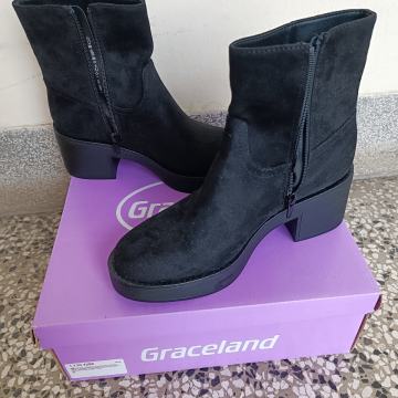 Crne gležnjače na petu, br. 37, nove, nenošene