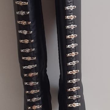 Crne visoke kožne čizme VERSACE original 37 novo