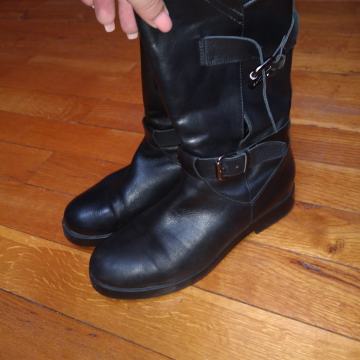 CRNE ŽENSKE ČIZME OD PRAVE KOŽE BROJ 39