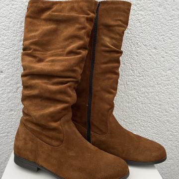 Tamaris antilop kožne čizme vl.41