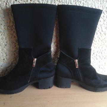 D&G br 37 kvalitetne udobne kožne čizmice