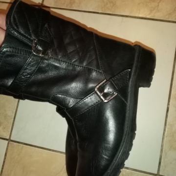 Darda br 36 kvalitetne kožne čizme kao nove
