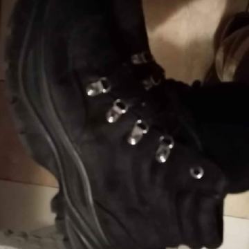 DCDI br.37vodootporne kvalitetne udobne ČIZMICE postavljene