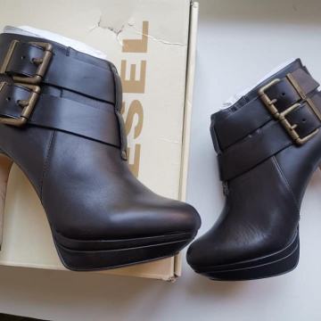 DIESEL KOŽNE ČIZME / GLEŽNJAČE-NOVE-VEL. 38