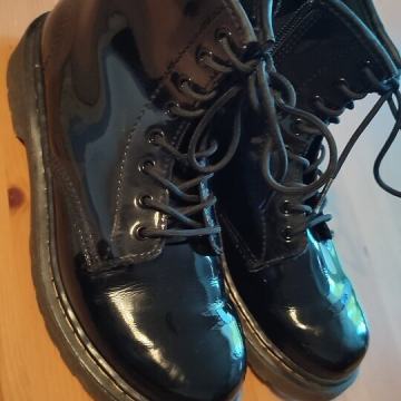 Dr Martens 35