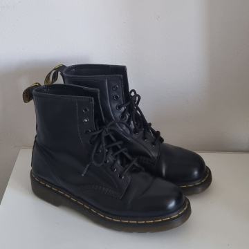 DR MARTENS ČIZME GLEŽNJAČE br. 40