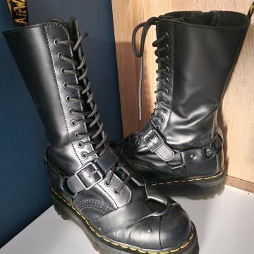Dr. Martens