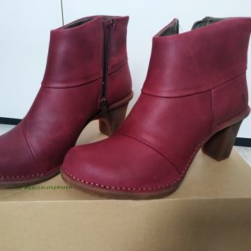 El Naturalista ženske čizme br 40 - NOVE