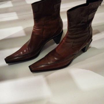 FABI kožne čizmice vel. 41