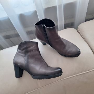 GABOR kozne cizme br 40