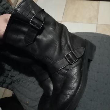 GAP br 38 kožne kvalitetne  udobne čizmice