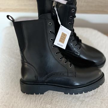 Geox ženske čizme vodootporne broj 41 ORGINAL NOVO