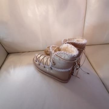 Gioseppo čizme nove br 40