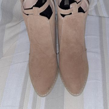 Nove gleznjace od antilopa