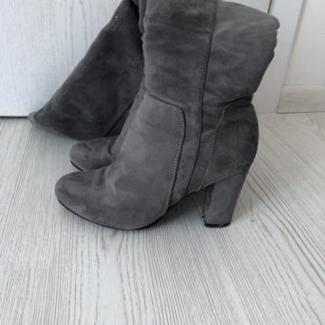 SIVE ČIZMICE BR.37 PREKO KOLJENA - KAO NOVO