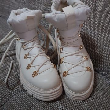 Nove gleznjace Dee Zee CCC