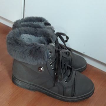 GLEZNJACE CIPELE vel. 38