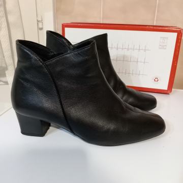 Gležnjače crne kožne