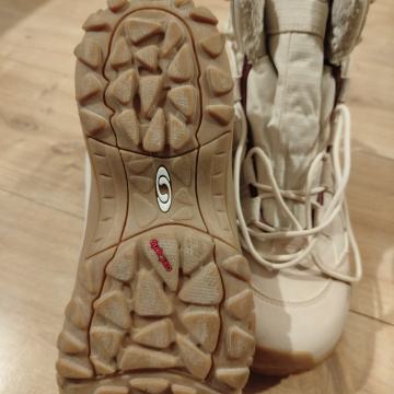 Gležnjače Salomon br 38,5