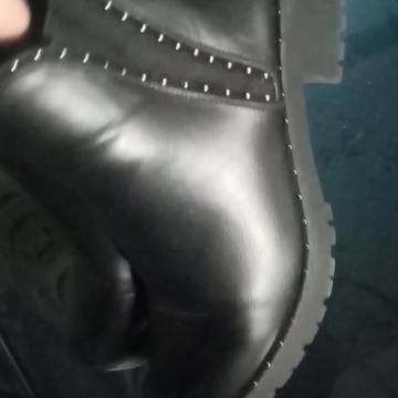 Gore-tex br 40 kožne gležnjače s gumenim potplatom