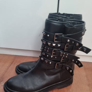 GUESS GLEŽNJAČE br 38