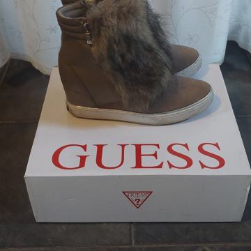 GUESS Gležnjače sa skrivenom petom br.40