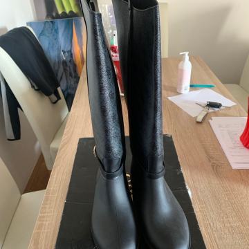 Guess gumene čizme 41