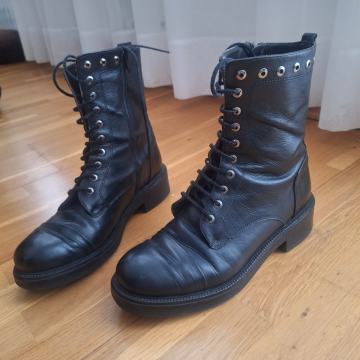 GULIVER kozne cizme br 41