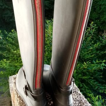 Čizme od posebne gume  br. 40