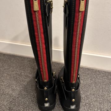 Nove gumene šminkerske čizme Colors of California