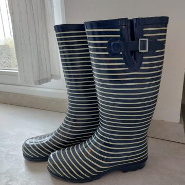 Gumene zenske cizme 39 vel