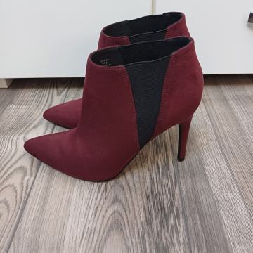 H&M bordo gležnjače br. 39