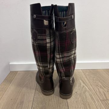 Hilfiger čizme, vel. 39