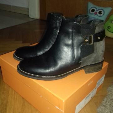 Hugo boss čizme vl.40.5