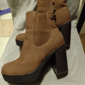 Jenny fairy br.38 kožne kvalitetne gležnjače