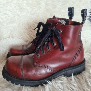 KAO NOVE CULT čizme br.39