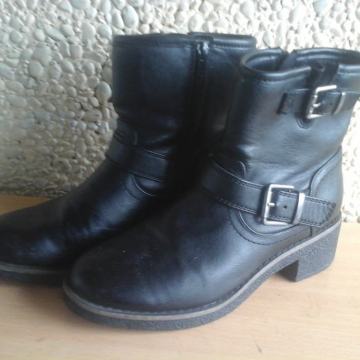 WURT br.38 kožne kvalitetne čizmice udobne