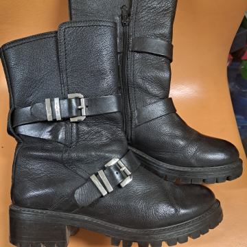 Kožne čizme/gležnjače br. 37