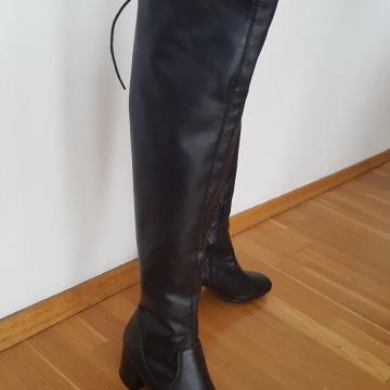 Kozne cizme br 38