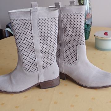 KOŽNE ČIZME BRUŠENA KOŽA br. 40