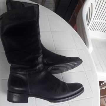 Guess cizme kozne by Marciano broj 41 kao nove