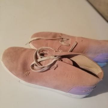 kozne cizmice Borovo br 39