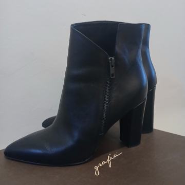 Kožne gležnjače 40