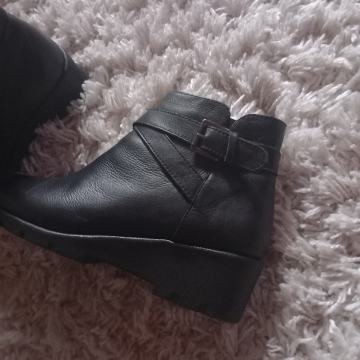 KOŽNE GLEŽNJAČE BR 38