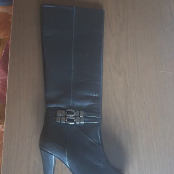 Nove kožne ženske čizme Marella