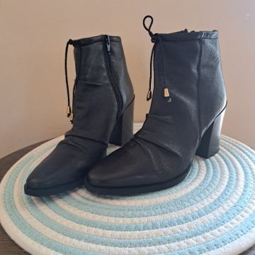 Made in Italy kozne gleznjace broj 37