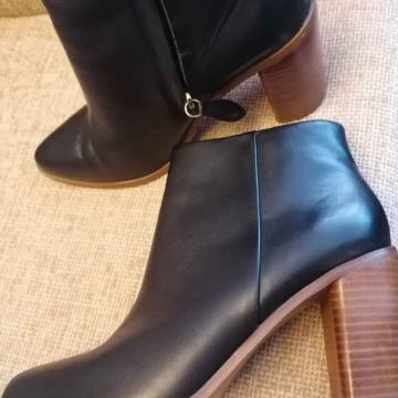 Mango gležnjače br 40 koža