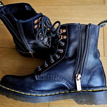 Marte Dr. Martens br. 39